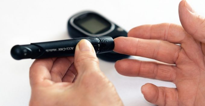 November is National Diabetes Month: How it Can Affect Your Dental Health
